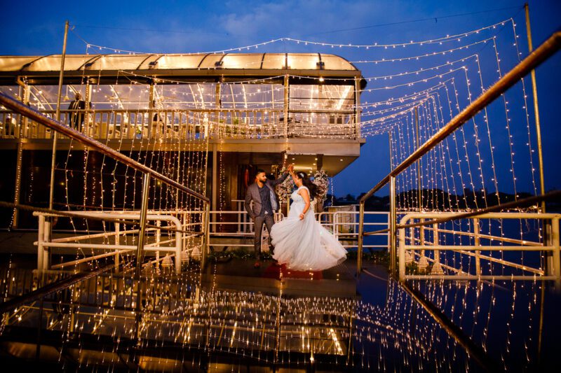 Cinnamon Lakeside wedding