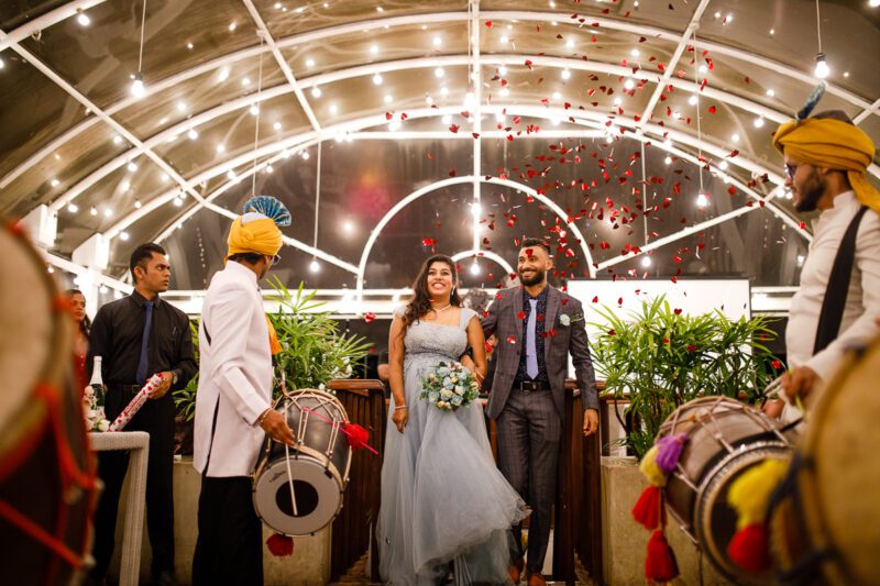 Cinnamon Lakeside wedding